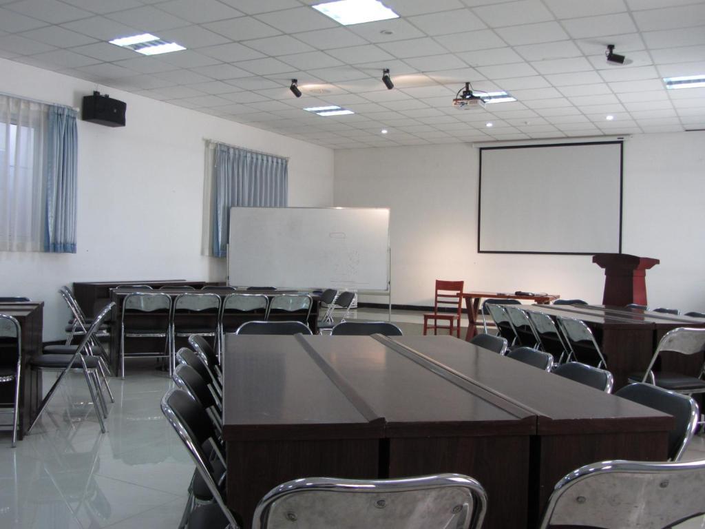 Greentree Haidian District Xueyuan Road Wudaokou Subway Station Business 2*